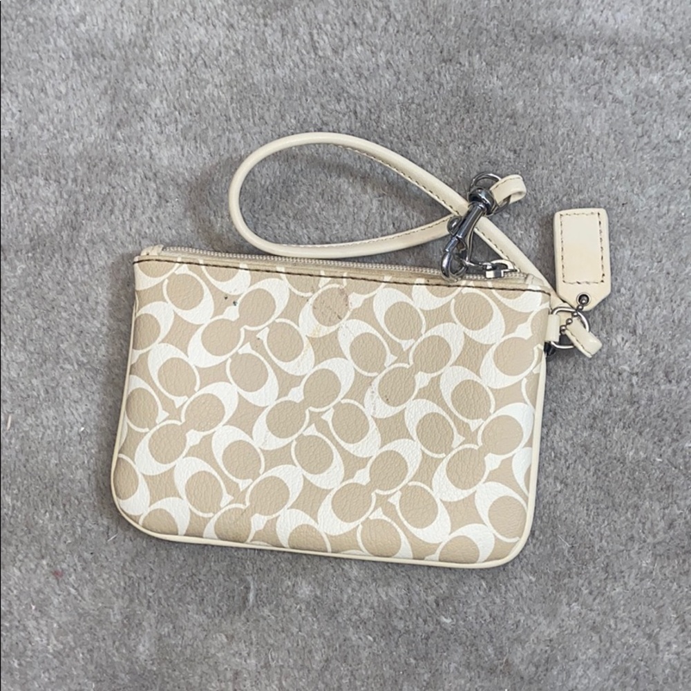 COACH PINK AND TAN WRISTLET - Picture 3 of 4